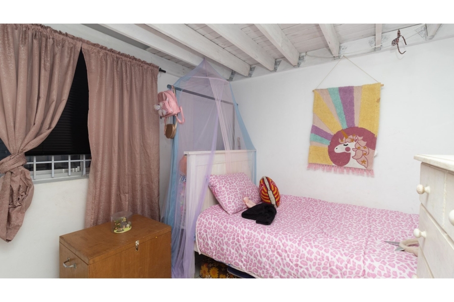2 Bedroom Property for Sale in Bloubergrant Western Cape